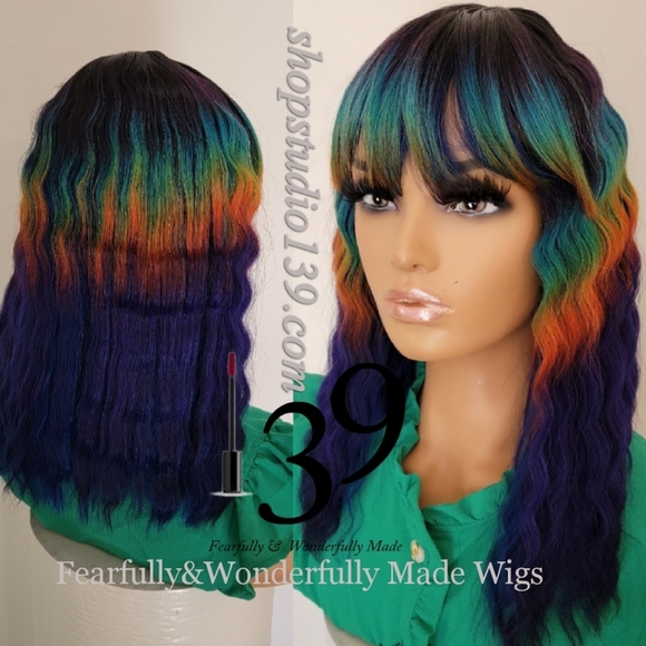 Rainbow bang wig with deep crimps - Picture 4 of 4